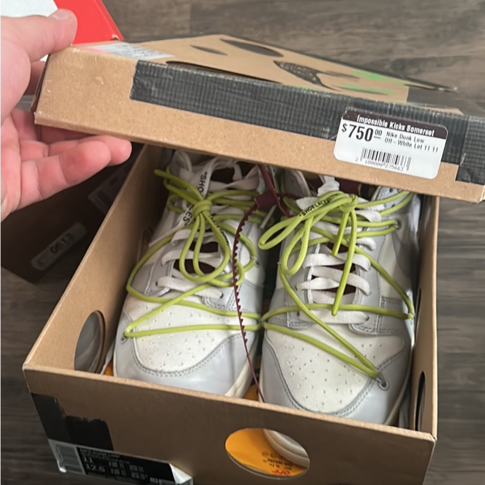 Off white Nike dunks size 11
